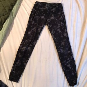Old Navy active compression leggings size small